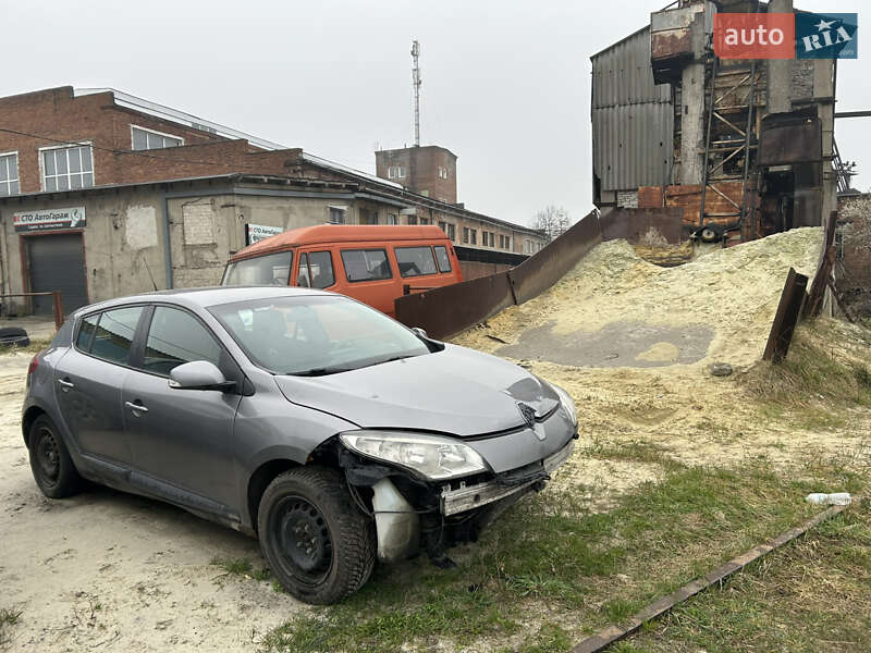 Хетчбек Renault Megane 2012 в Львові фото 5 Хетчбек Renault Megane 2012 в Львові