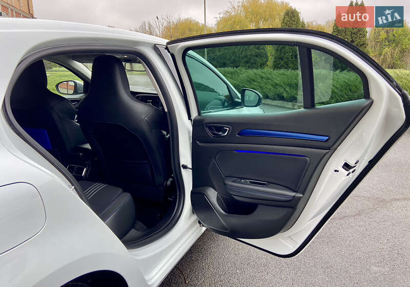 Хетчбек Renault Megane 2017 в Умані фото 47 Хетчбек Renault Megane 2017 в Умані