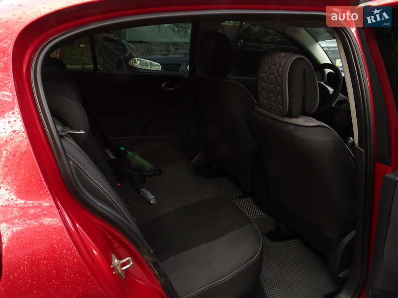 Седан Renault Megane 2006 в Запоріжжі фото 9 Седан Renault Megane 2006 в Запоріжжі