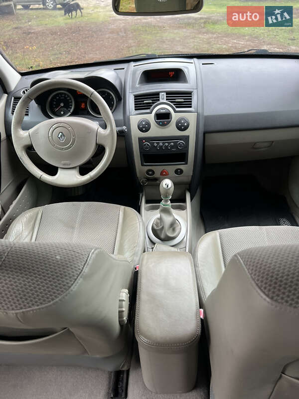 Универсал Renault Megane 2004 в Змиеве фото 12 Универсал Renault Megane 2004 в Змиеве
