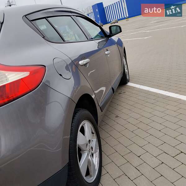 Хэтчбек Renault Megane 2011 в Сумах