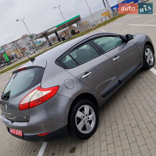 Хэтчбек Renault Megane 2011 в Сумах