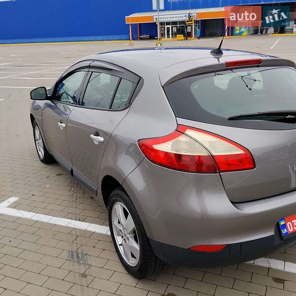 Хэтчбек Renault Megane 2011 в Сумах