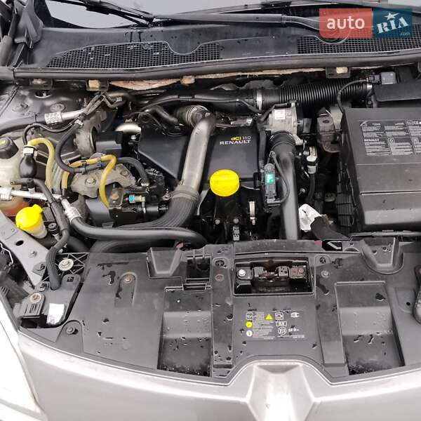 Хэтчбек Renault Megane 2011 в Сумах