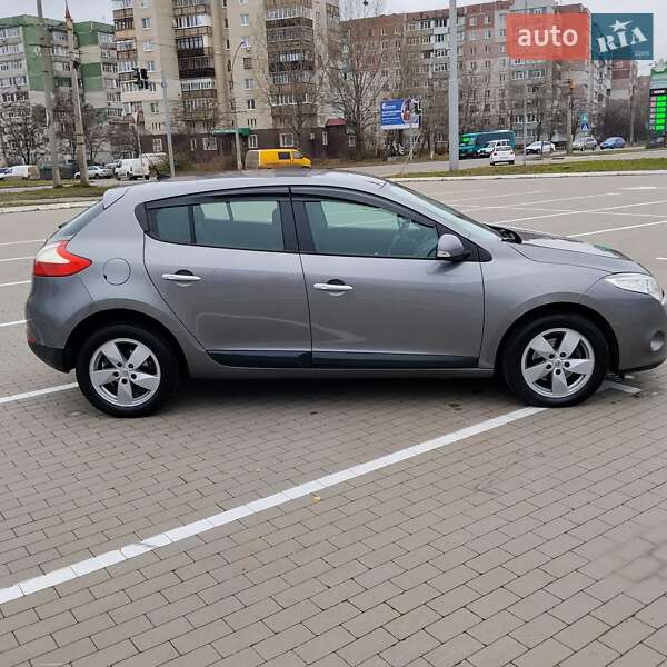 Хэтчбек Renault Megane 2011 в Сумах