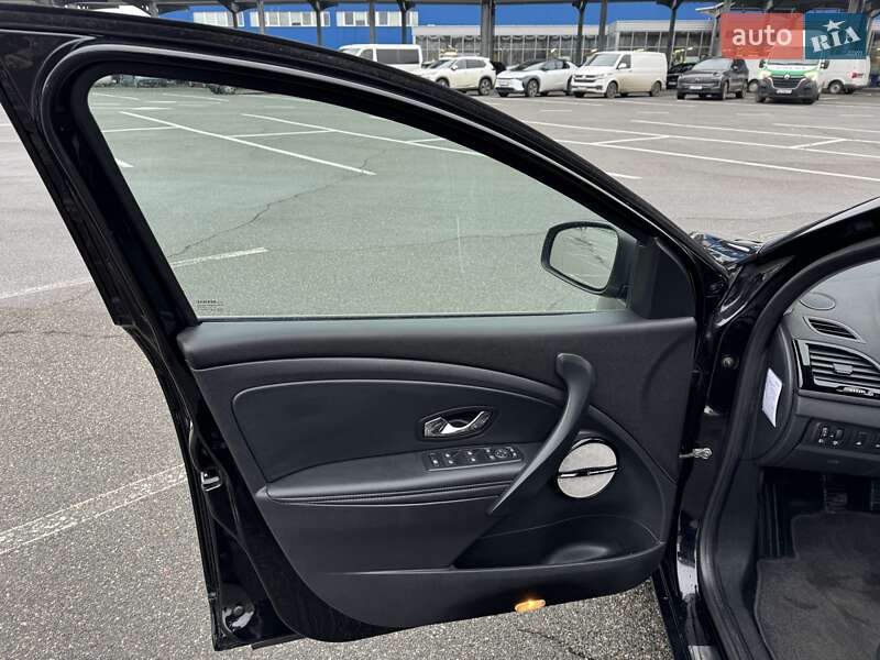 Универсал Renault Megane 2014 в Киеве фото 14 Универсал Renault Megane 2014 в Киеве