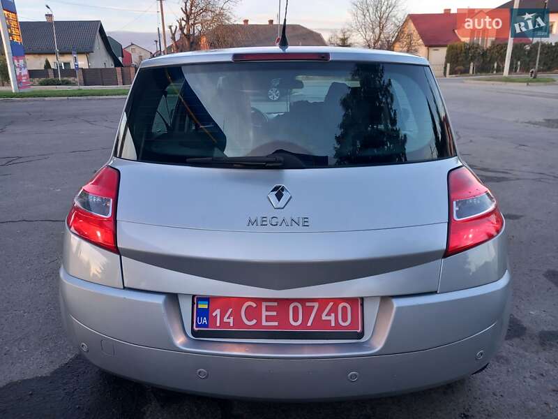 Хэтчбек Renault Megane 2008 в Городке