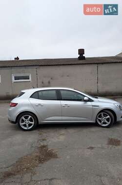 Хэтчбек Renault Megane 2017 в Миргороде