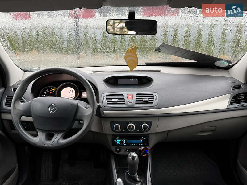 Хэтчбек Renault Megane 2011 в Луцке фото 16 Хэтчбек Renault Megane 2011 в Луцке