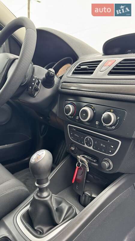 Универсал Renault Megane 2010 в Кропивницком фото 16 Универсал Renault Megane 2010 в Кропивницком
