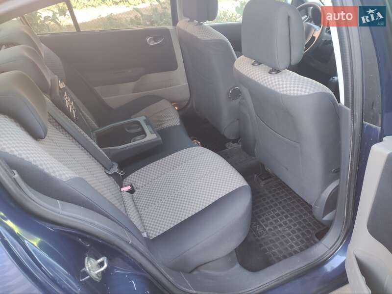 Седан Renault Megane 2004 в Коростышеве