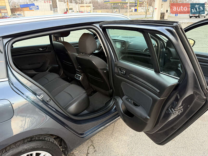 Универсал Renault Megane 2020 в Днепре фото 44 Универсал Renault Megane 2020 в Днепре