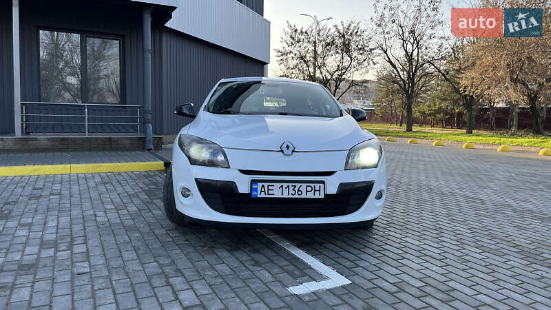Хетчбек Renault Megane 2011 в Кам'янському