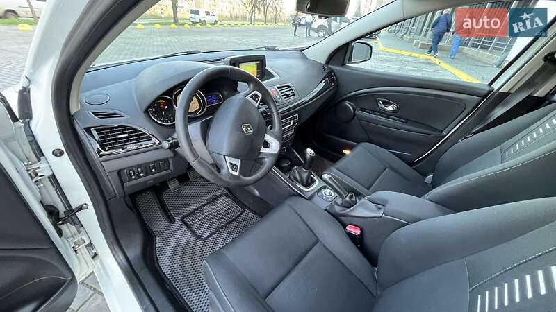 Хетчбек Renault Megane 2011 в Кам'янському