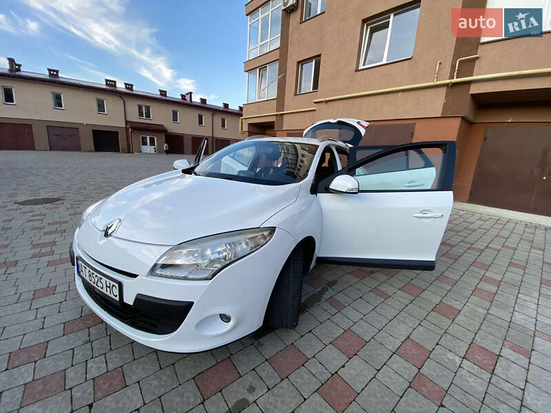 Универсал Renault Megane 2011 в Ивано-Франковске