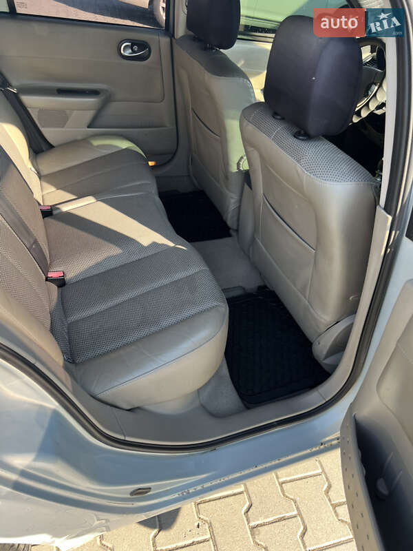 Універсал Renault Megane 2003 в Чернівцях