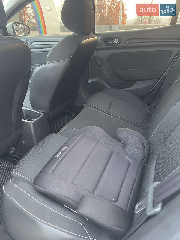 Хэтчбек Renault Megane 2017 в Запорожье