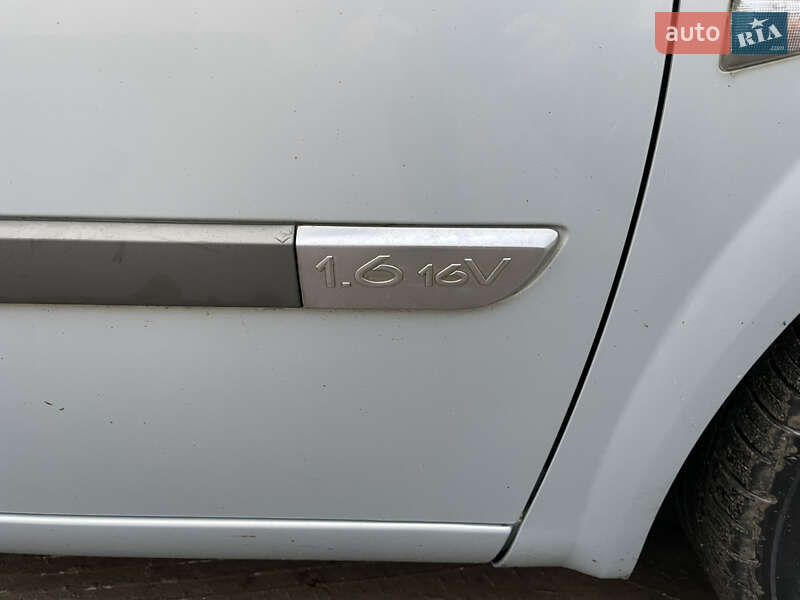 Универсал Renault Megane 2003 в Красилове фото 26 Универсал Renault Megane 2003 в Красилове