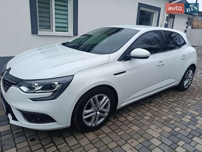 Хэтчбек Renault Megane 2017 в Александрие фото Хэтчбек Renault Megane 2017 в Александрие