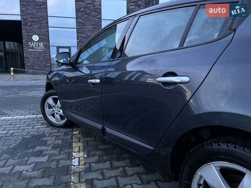 Хэтчбек Renault Megane 2011 в Черновцах