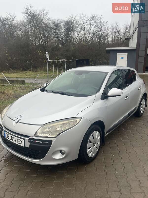 Хэтчбек Renault Megane 2010 в Горбовой фото 2 Хэтчбек Renault Megane 2010 в Горбовой