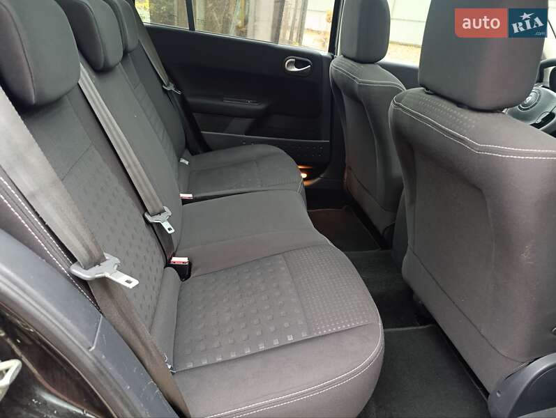 Универсал Renault Megane 2005 в Луцке фото 24 Универсал Renault Megane 2005 в Луцке