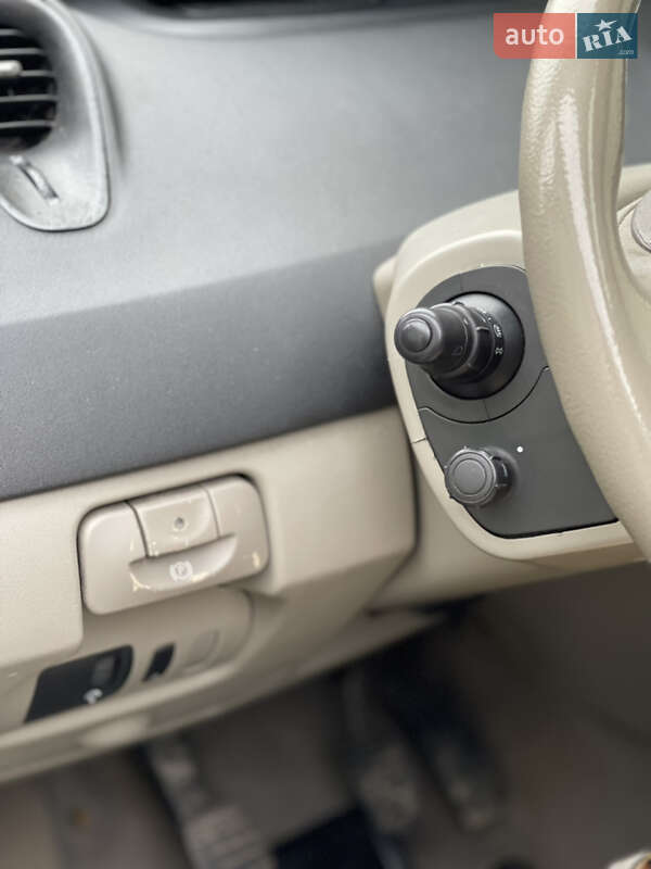 Хэтчбек Renault Megane 2003 в Жовкве фото 38 Хэтчбек Renault Megane 2003 в Жовкве