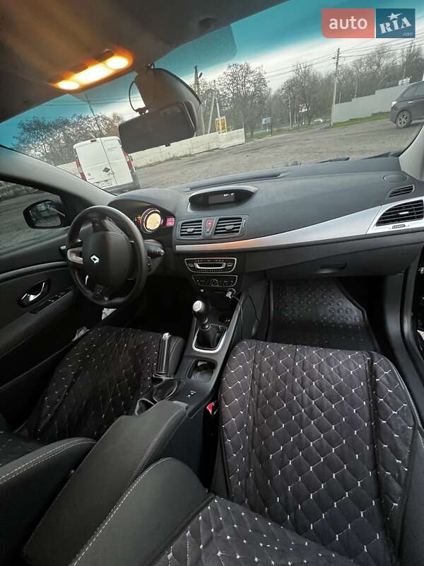 Купе Renault Megane 2010 в Кропивницком