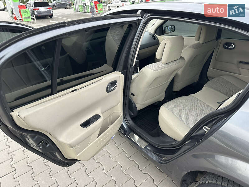 Седан Renault Megane 2006 в Києві фото 17 Седан Renault Megane 2006 в Києві