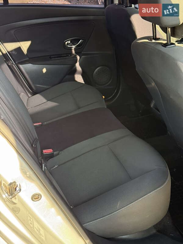 Универсал Renault Megane 2011 в Первомайске фото 3 Универсал Renault Megane 2011 в Первомайске