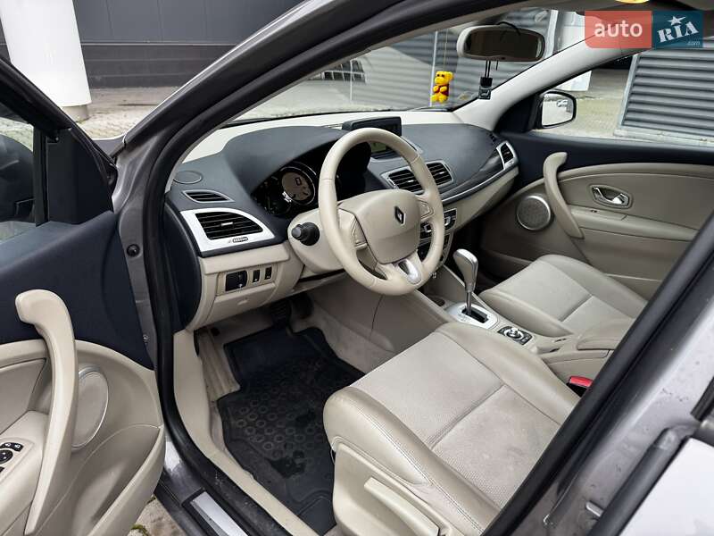 Универсал Renault Megane 2010 в Киеве фото 10 Универсал Renault Megane 2010 в Киеве