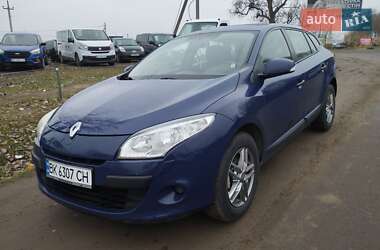 Универсал Renault Megane 2010 в Остроге