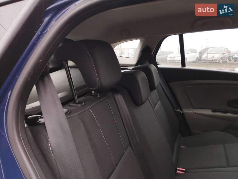 Универсал Renault Megane 2010 в Остроге фото 22 Универсал Renault Megane 2010 в Остроге