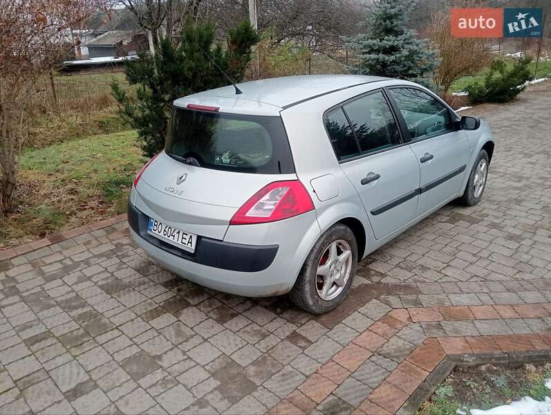 Хэтчбек Renault Megane 2003 в Болехове