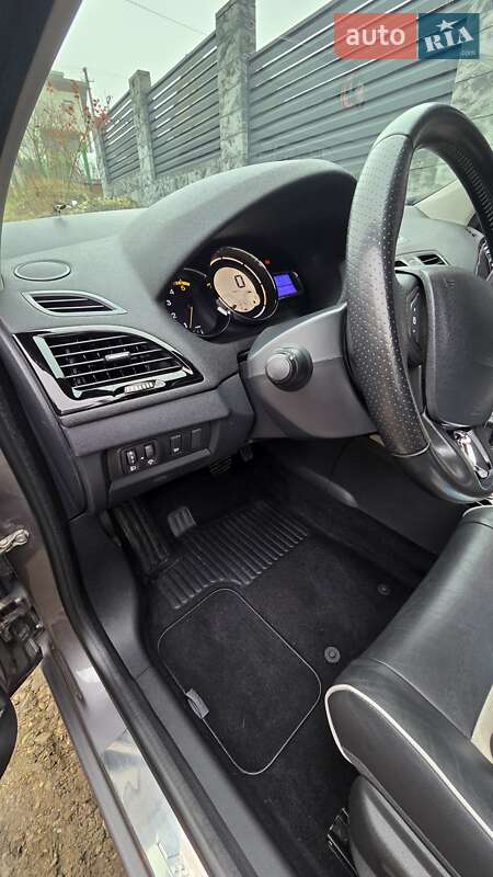 Универсал Renault Megane 2014 в Новом Роздоле