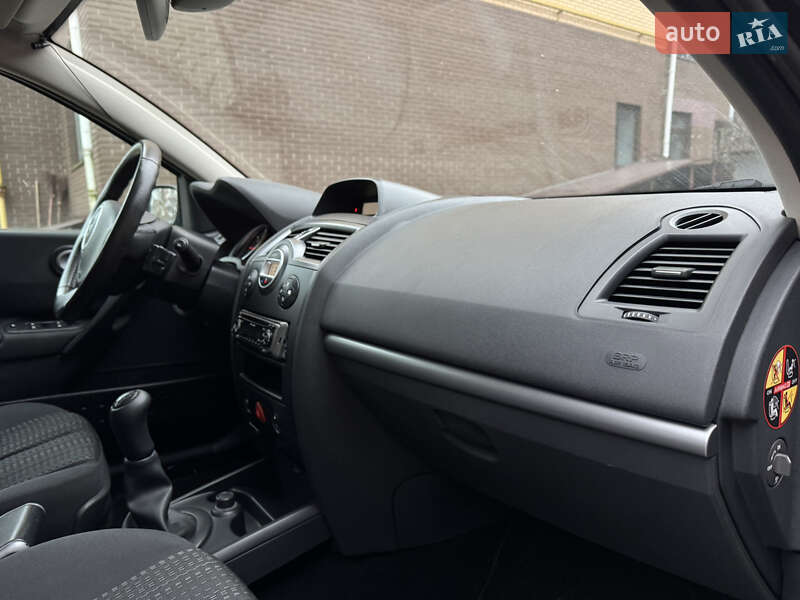Універсал Renault Megane 2006 в Луцьку фото 36 Універсал Renault Megane 2006 в Луцьку
