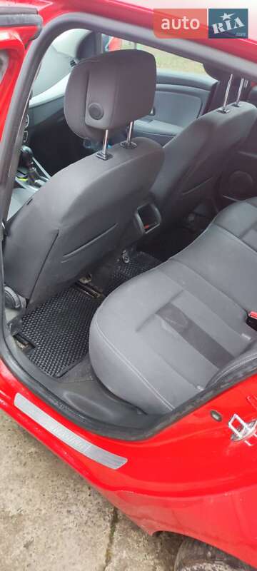 Хэтчбек Renault Megane 2010 в Ивано-Франковске фото 3 Хэтчбек Renault Megane 2010 в Ивано-Франковске