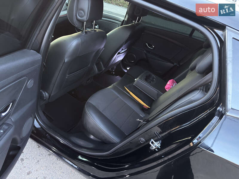 Универсал Renault Megane 2012 в Ровно фото 13 Универсал Renault Megane 2012 в Ровно