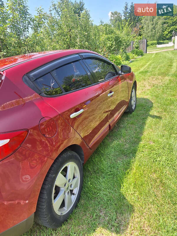 Купе Renault Megane 2010 в Дашеве фото 8 Купе Renault Megane 2010 в Дашеве