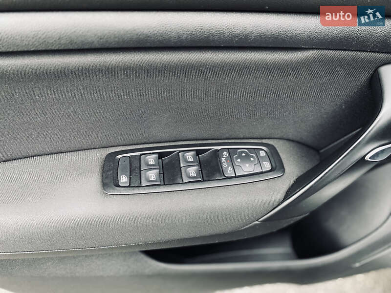 Універсал Renault Megane 2017 в Києві фото 14 Універсал Renault Megane 2017 в Києві