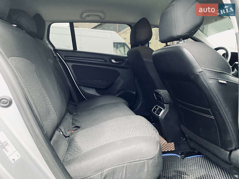 Універсал Renault Megane 2017 в Києві фото 28 Універсал Renault Megane 2017 в Києві