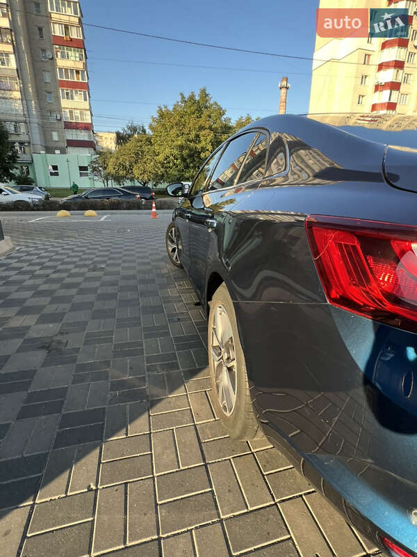 Седан Renault Megane 2018 в Хмельницькому