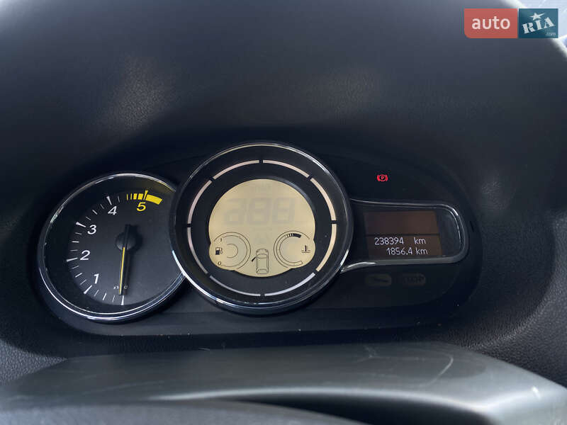 Хэтчбек Renault Megane 2012 в Коростене