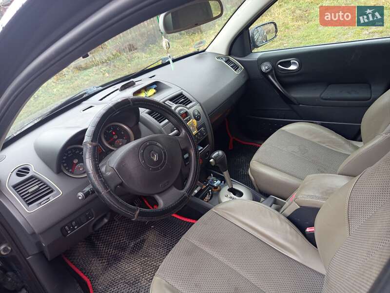 Хэтчбек Renault Megane 2005 в Тустани фото 9 Хэтчбек Renault Megane 2005 в Тустани