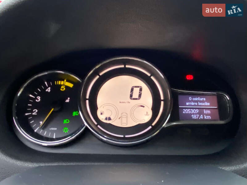 Хэтчбек Renault Megane 2015 в Ровно фото 13 Хэтчбек Renault Megane 2015 в Ровно