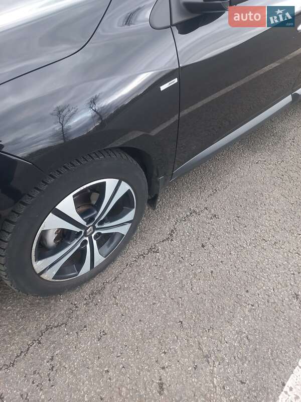 Хэтчбек Renault Megane 2011 в Ромнах