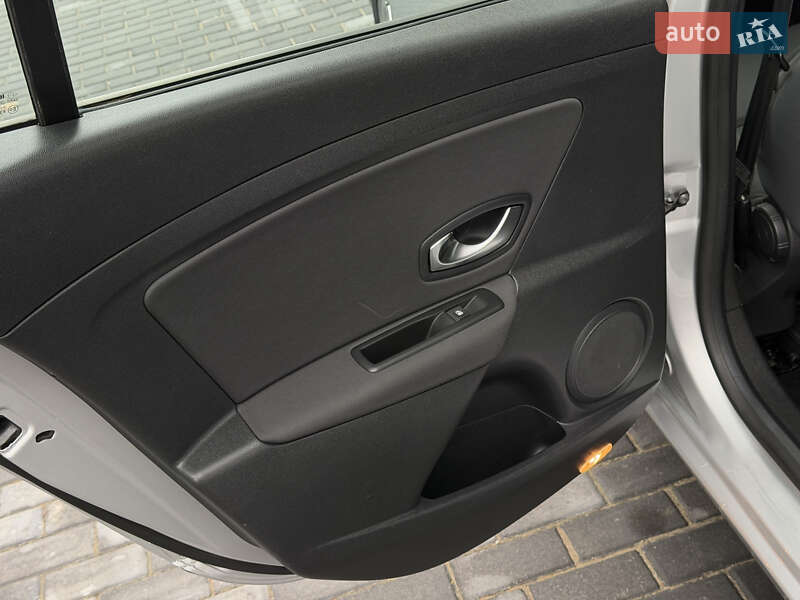 Универсал Renault Megane 2009 в Полтаве фото 99 Универсал Renault Megane 2009 в Полтаве