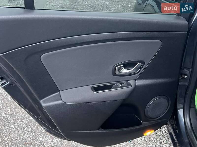 Універсал Renault Megane 2010 в Києві фото 33 Універсал Renault Megane 2010 в Києві