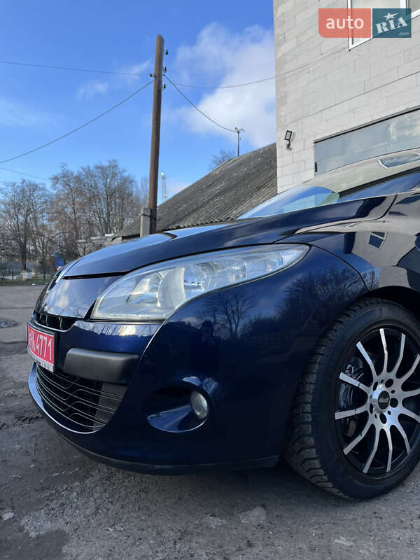 Хэтчбек Renault Megane 2009 в Хороле фото 17 Хэтчбек Renault Megane 2009 в Хороле