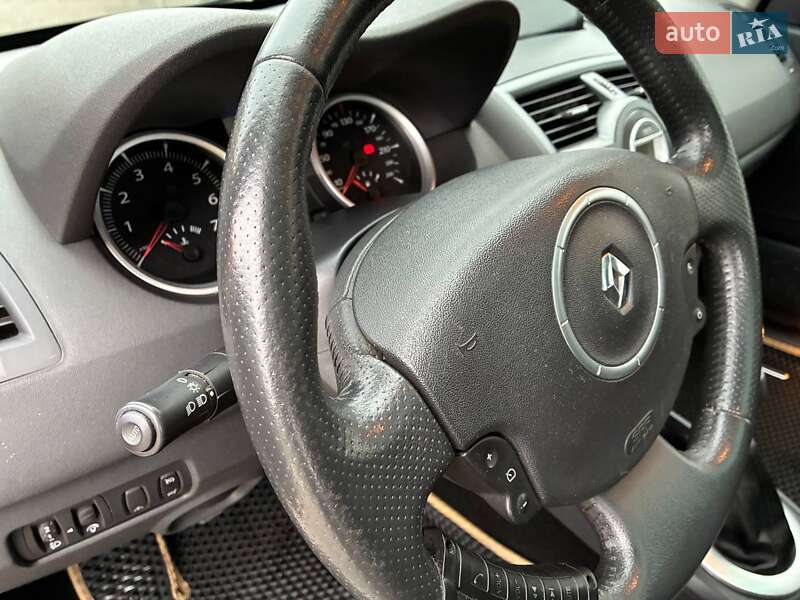 Кабриолет Renault Megane 2008 в Одессе фото 13 Кабриолет Renault Megane 2008 в Одессе